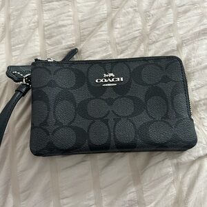 Coach Signature Black Wristlet
